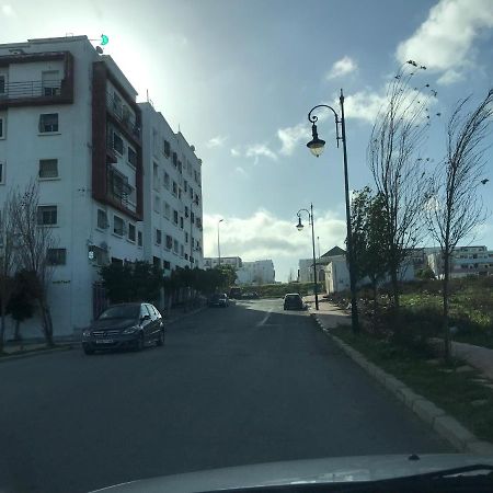 Appartement Familial Proche Aeroport Bab Andalous Tanger Eksteriør billede